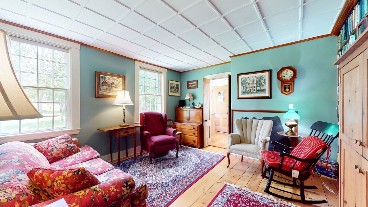 Photo of Livingroom in Paris Hill
