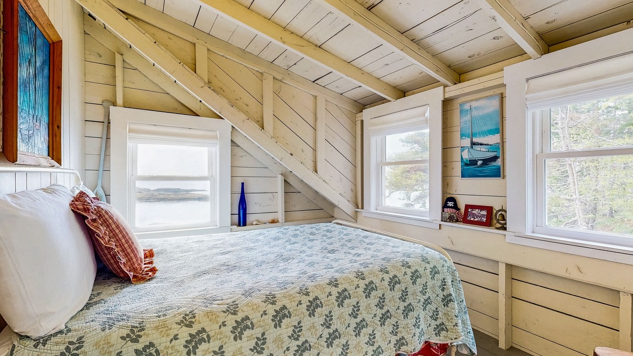 Photo of Bedroom in Boothbay Harbor