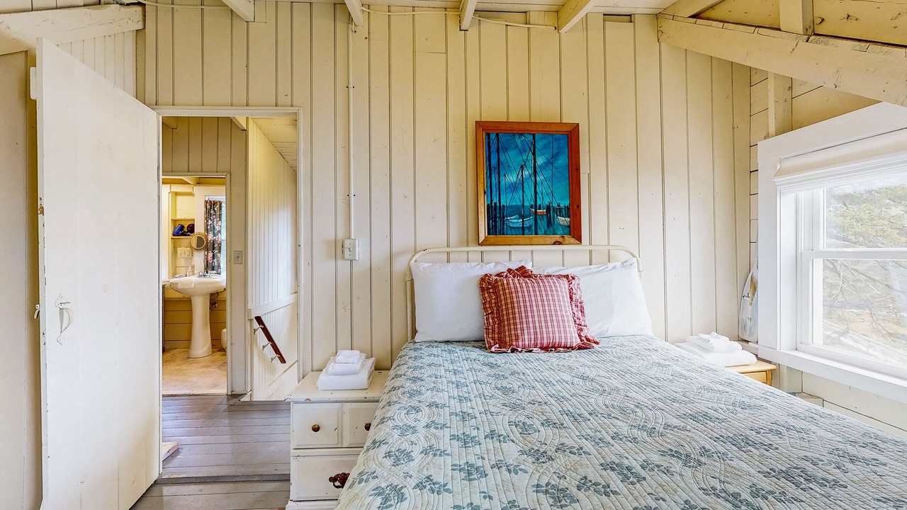 Photo of Bedroom in Boothbay Harbor