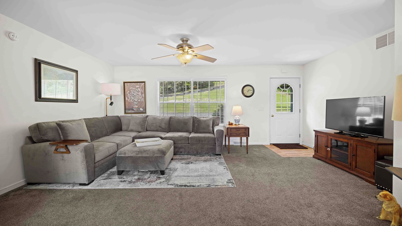 Photo of Livingroom in Town of Jerusalem