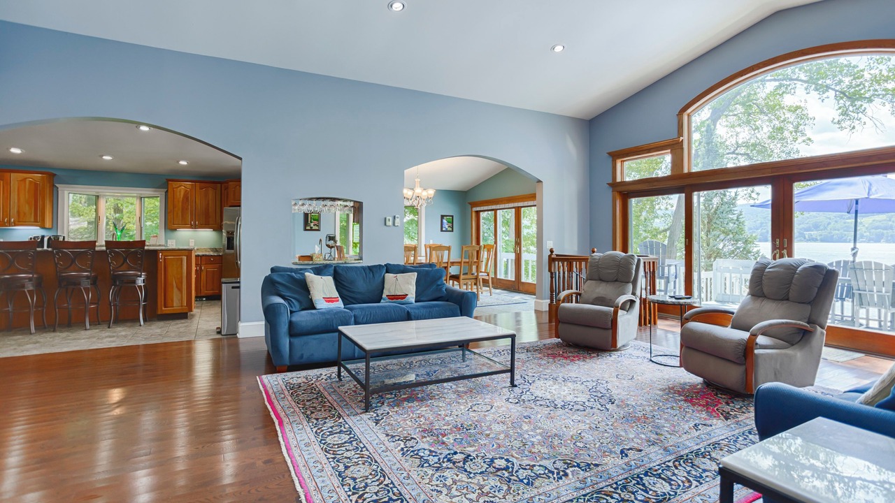 Photo of Livingroom in Hammondsport