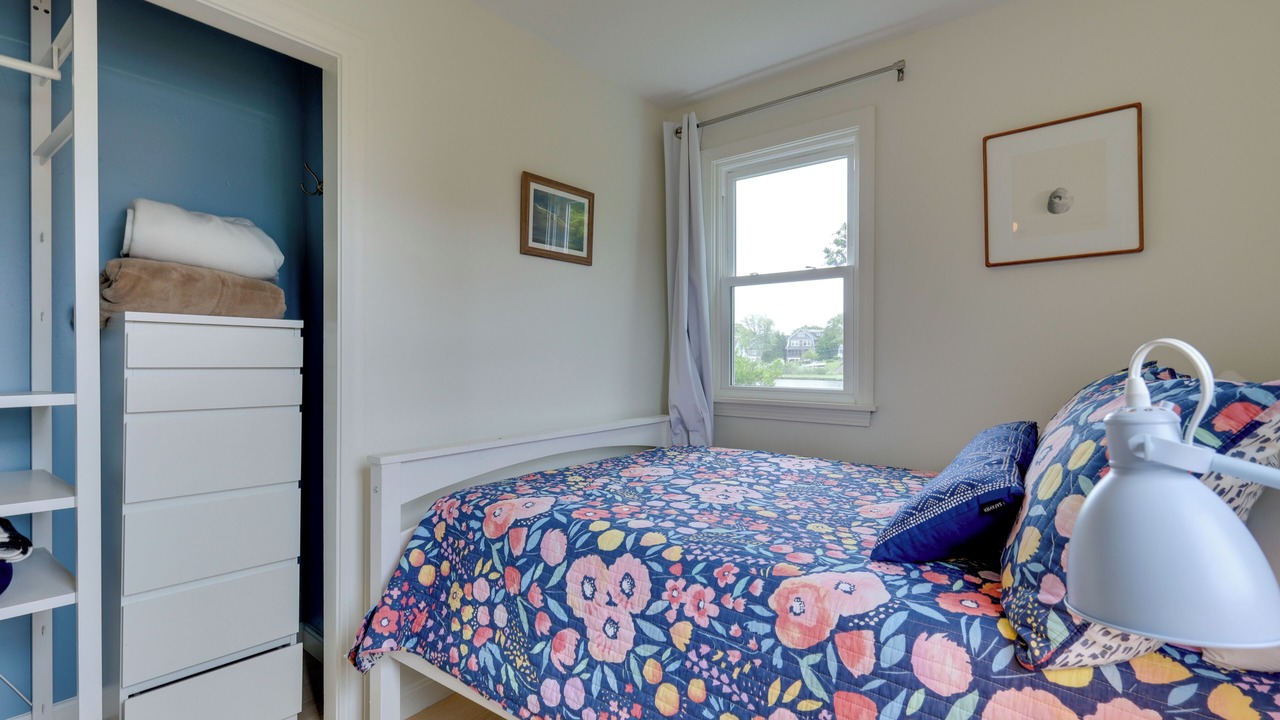 Photo of Bedroom in Narragansett