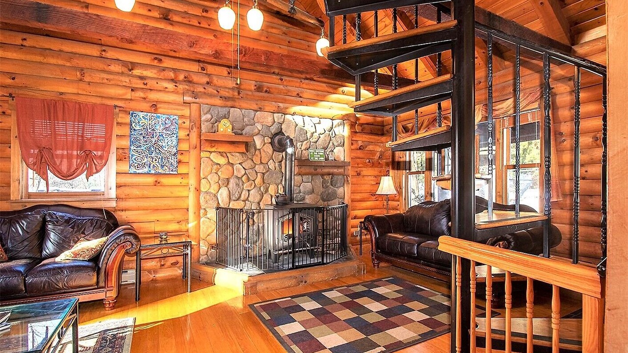 Photo of Livingroom in Little Valley