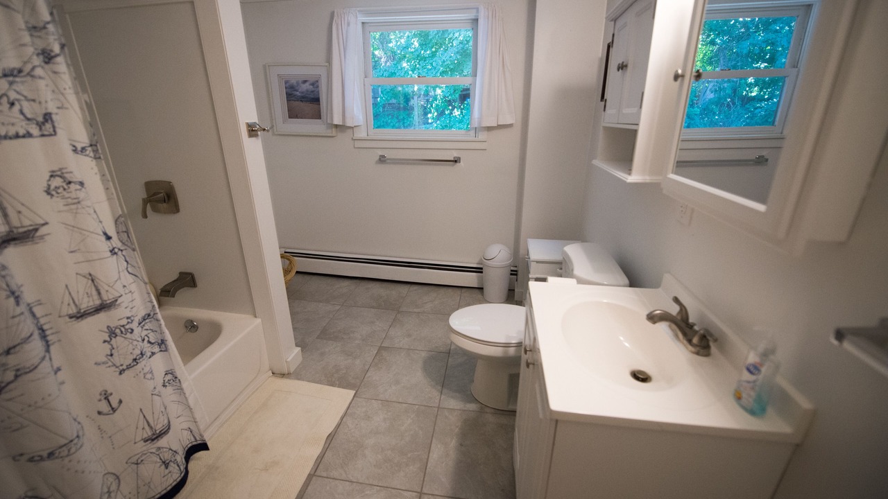 Photo of Bathroom in West End