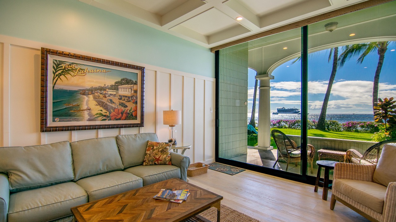 Photo of Livingroom in Historic Lahaina Front Street