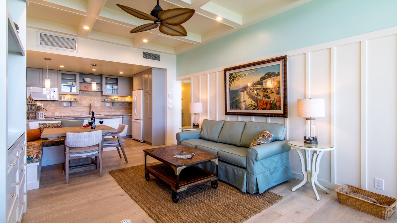 Photo of Livingroom in Historic Lahaina Front Street