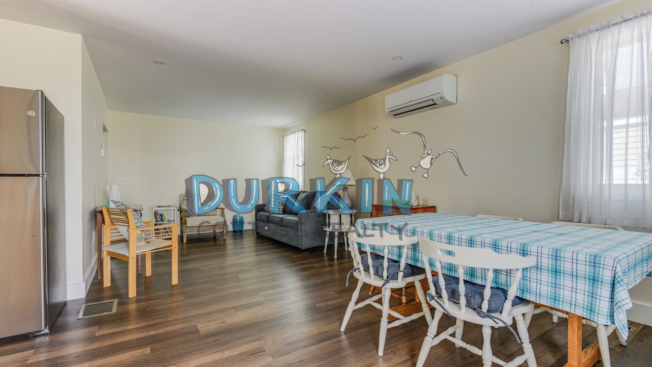 Photo of Livingroom in Narragansett