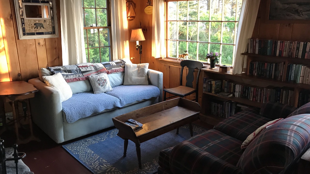 Photo of Livingroom in New Harbor