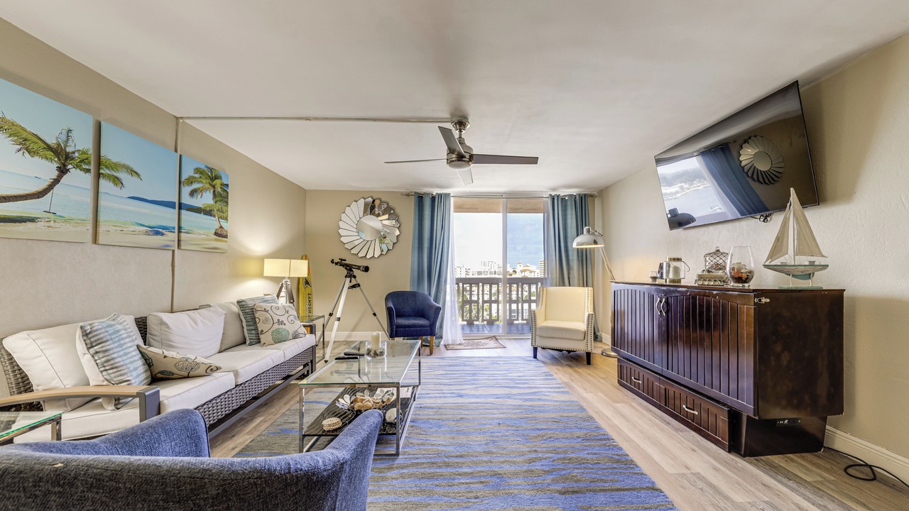Photo of Bedroom in Hollywood South Central Beach