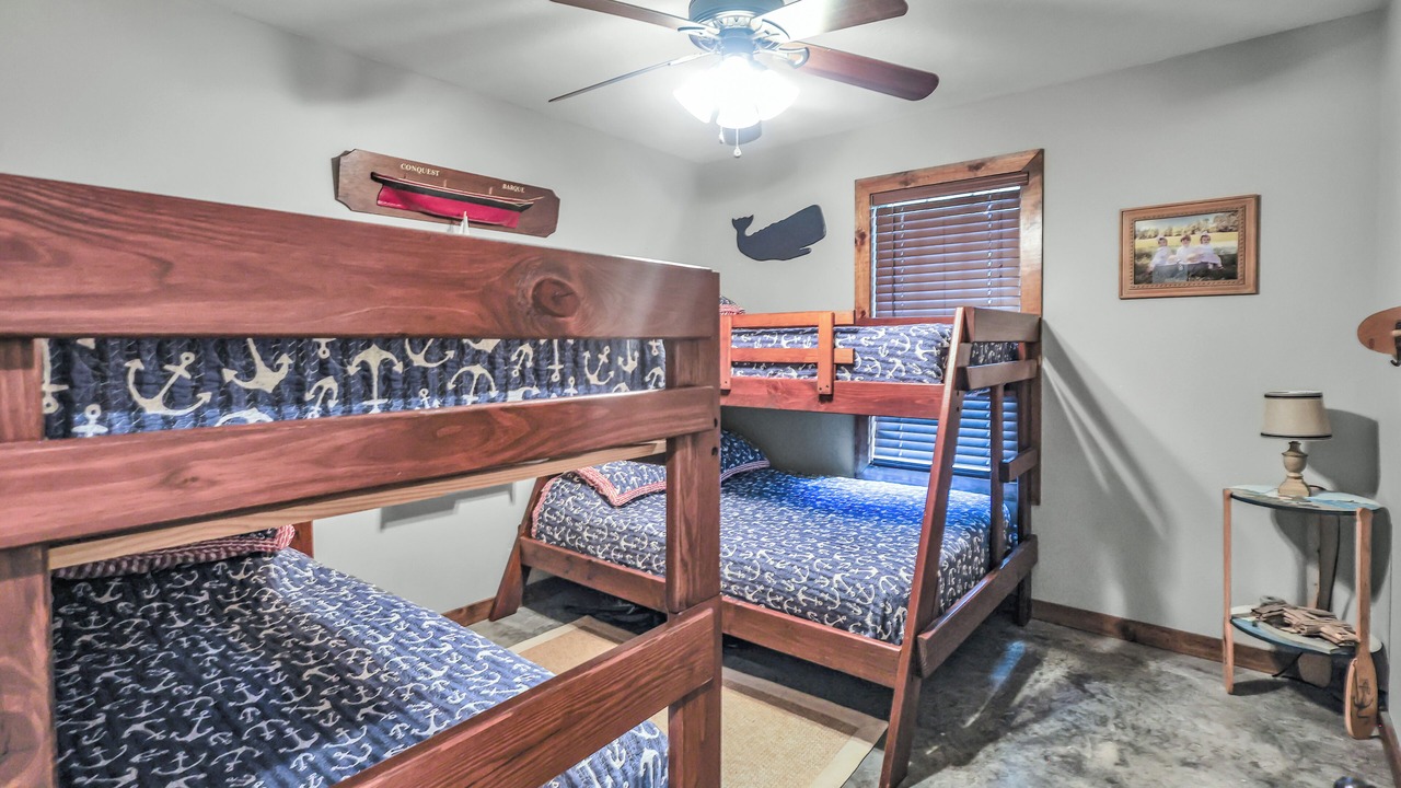 Photo of Bedroom in Daisy