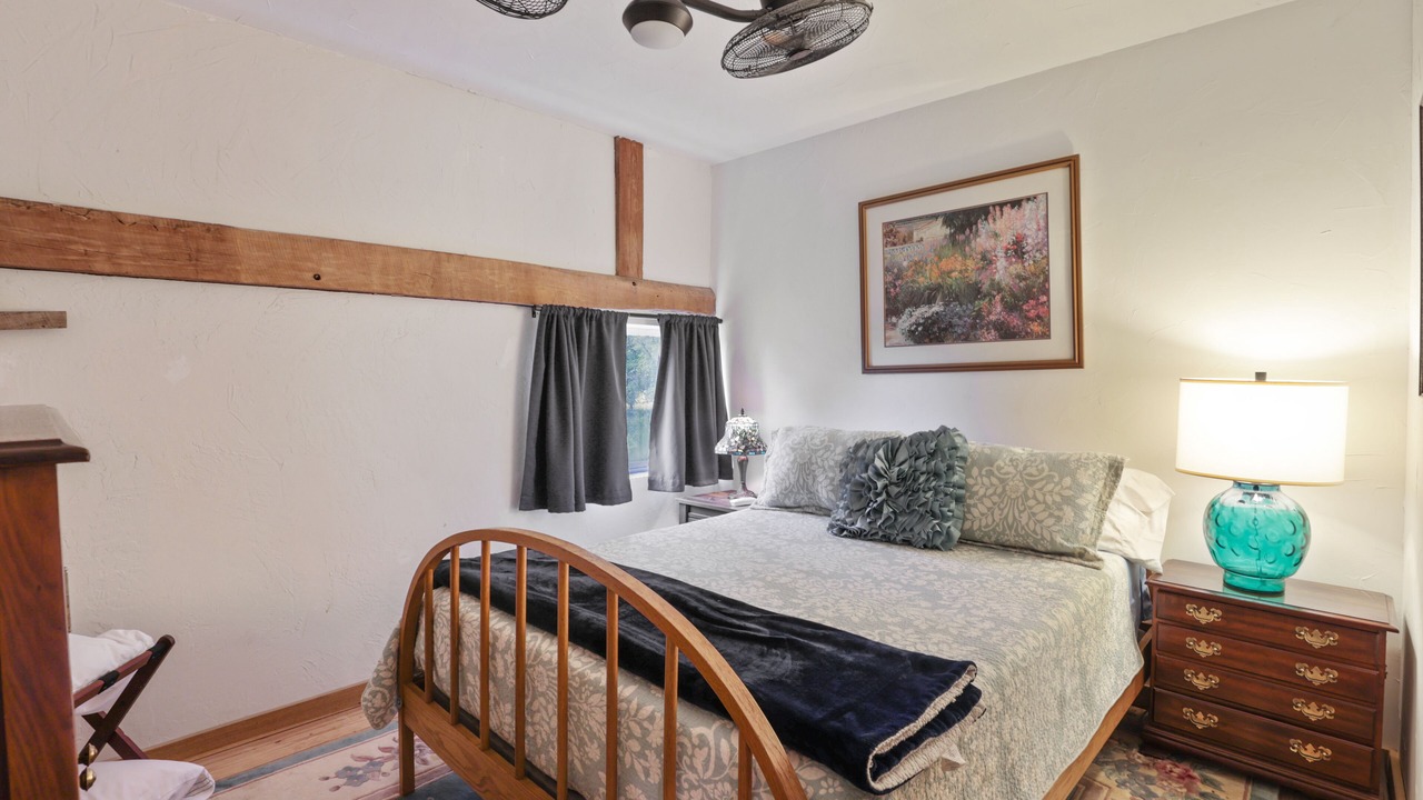 Photo of Bedroom in Utica