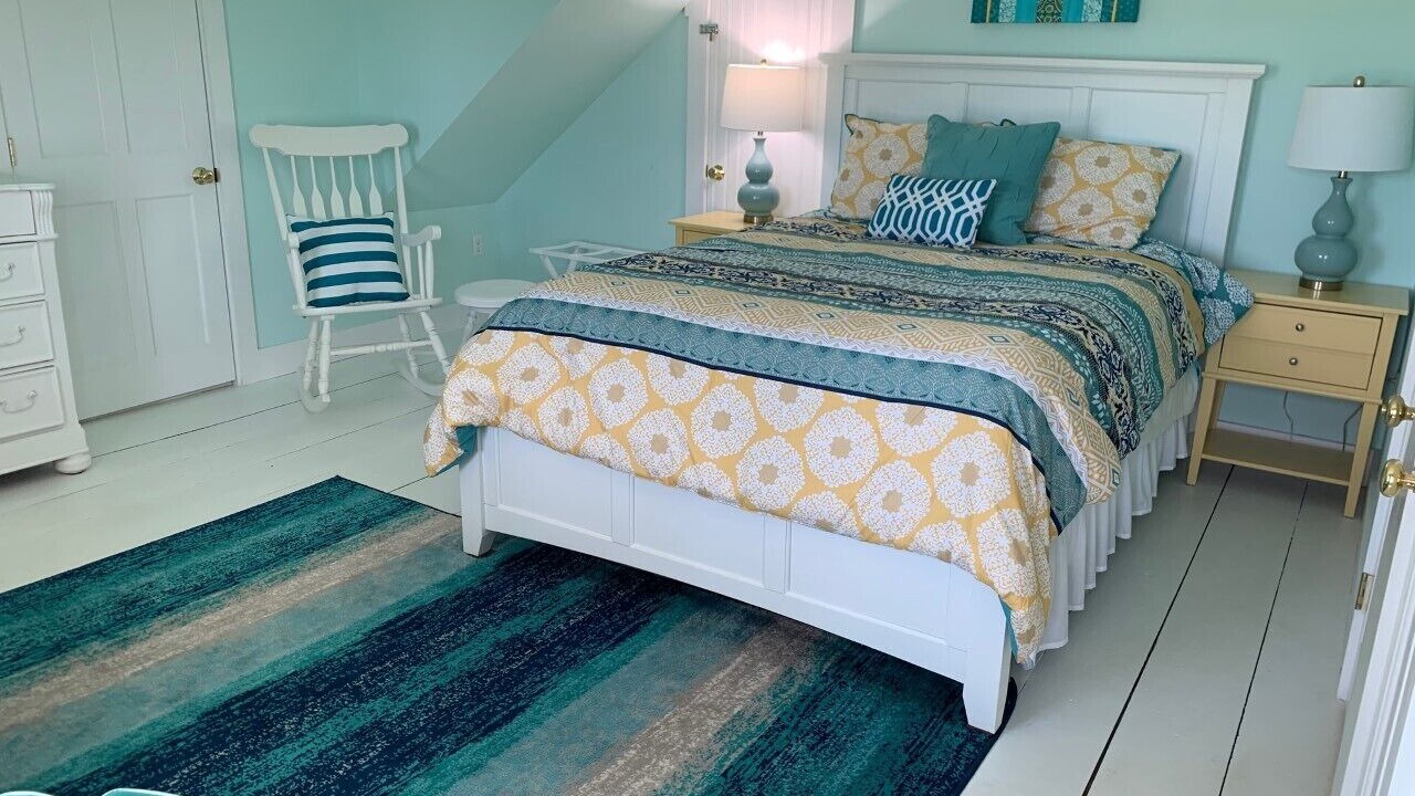 Photo of Bedroom in Round Pond