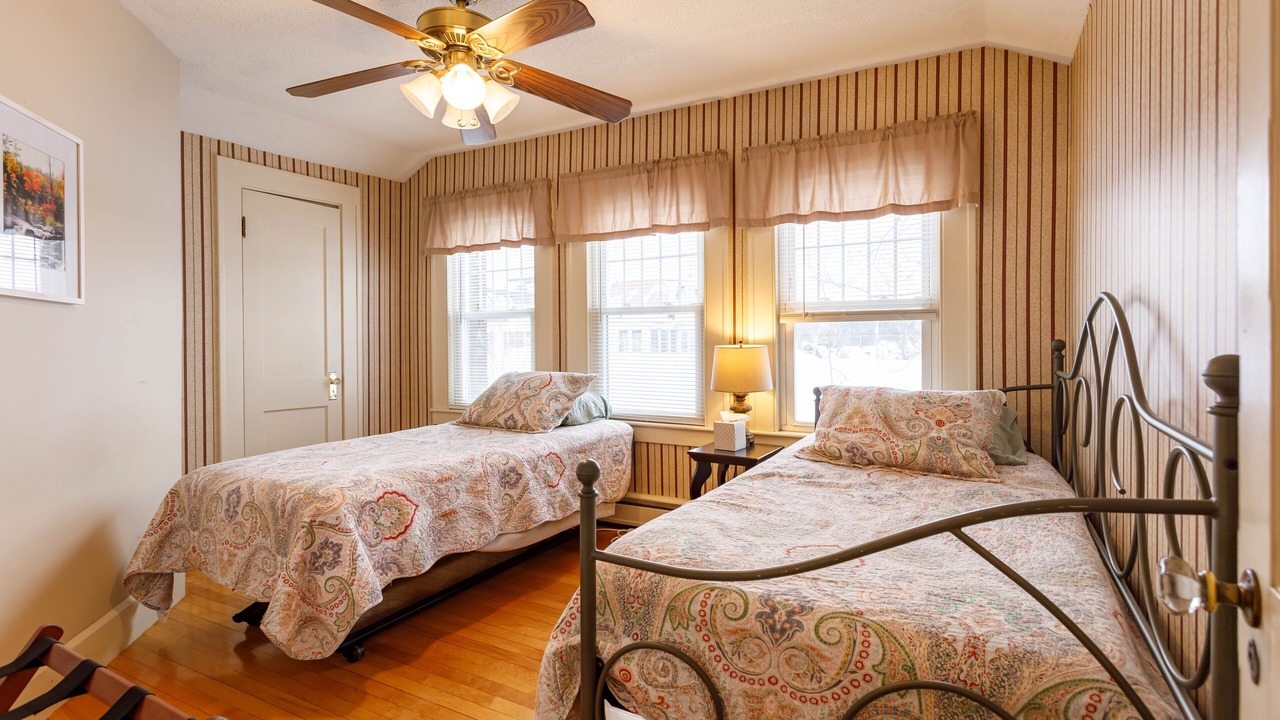 Photo of Bedroom in Upper Village