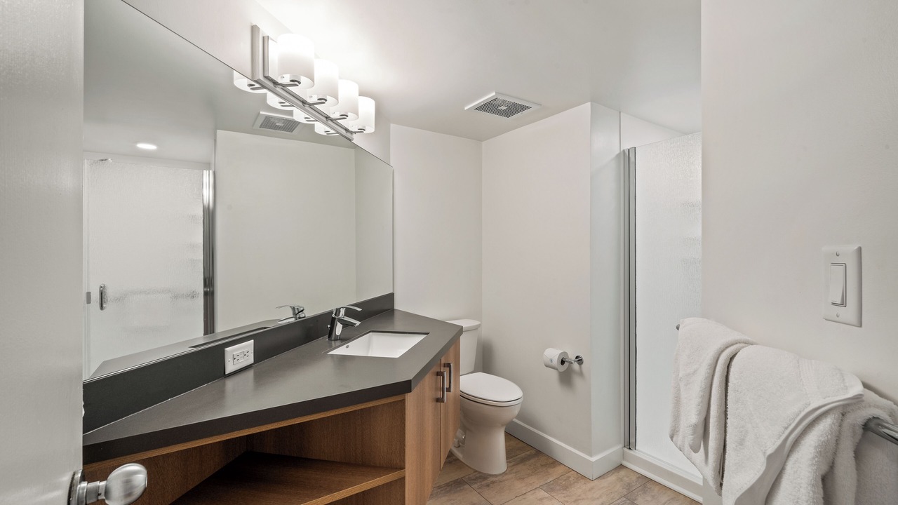 Photo of Bathroom in Kahana