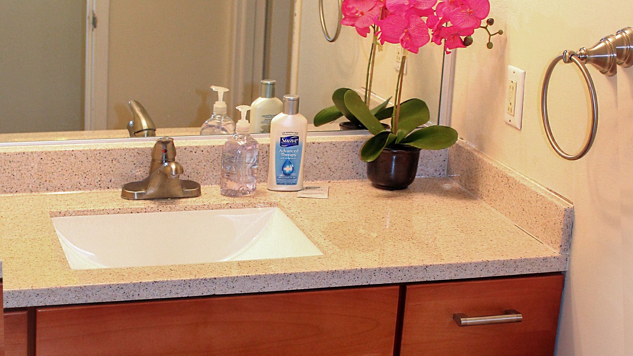 Photo of Bathroom in Historic Lahaina Front Street