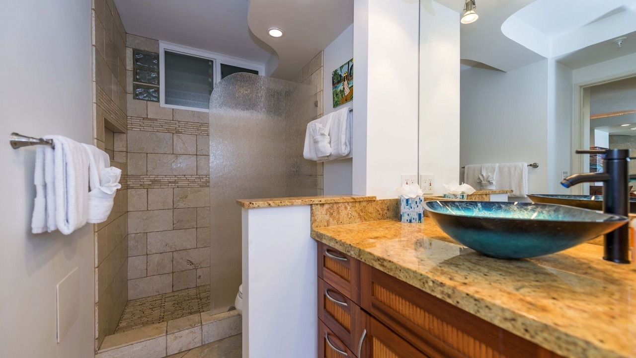 Photo of Bathroom in Kahana