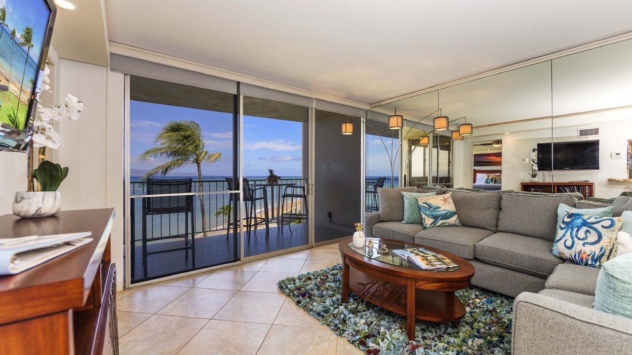 Photo of Livingroom in Kahana