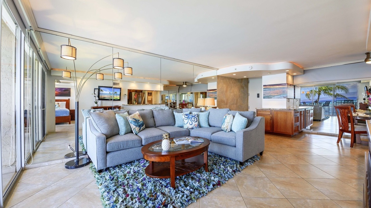 Photo of Livingroom in Kahana