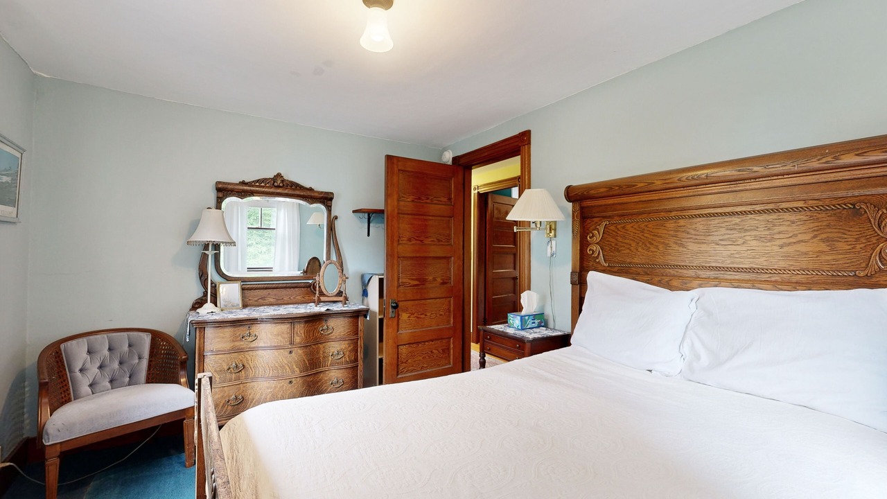 Photo of Bedroom in Bayville