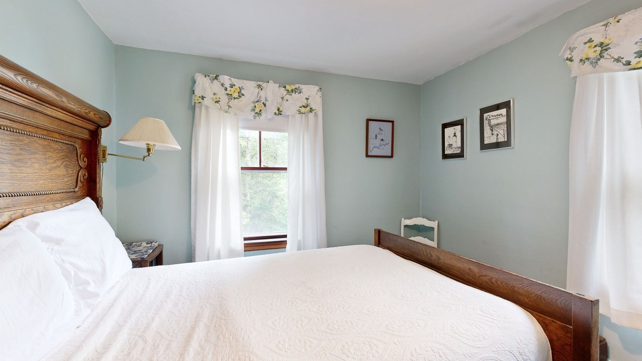 Photo of Bedroom in Bayville