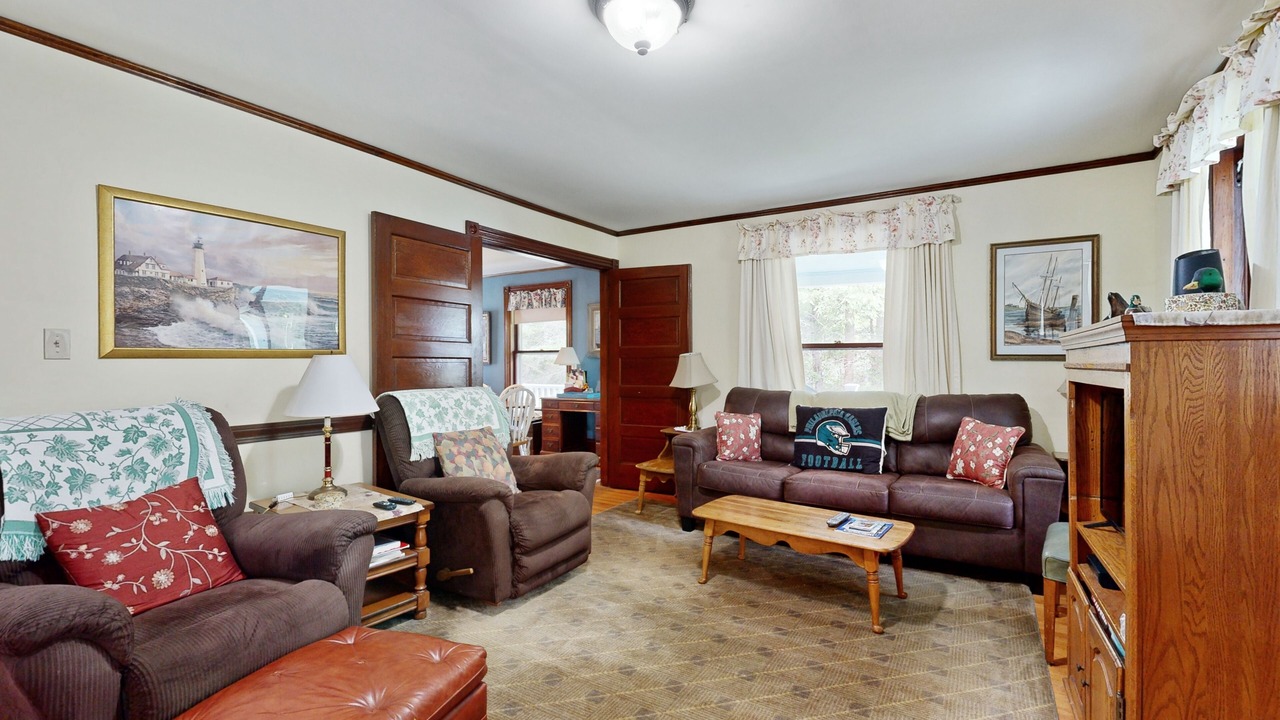 Photo of Livingroom in Bayville