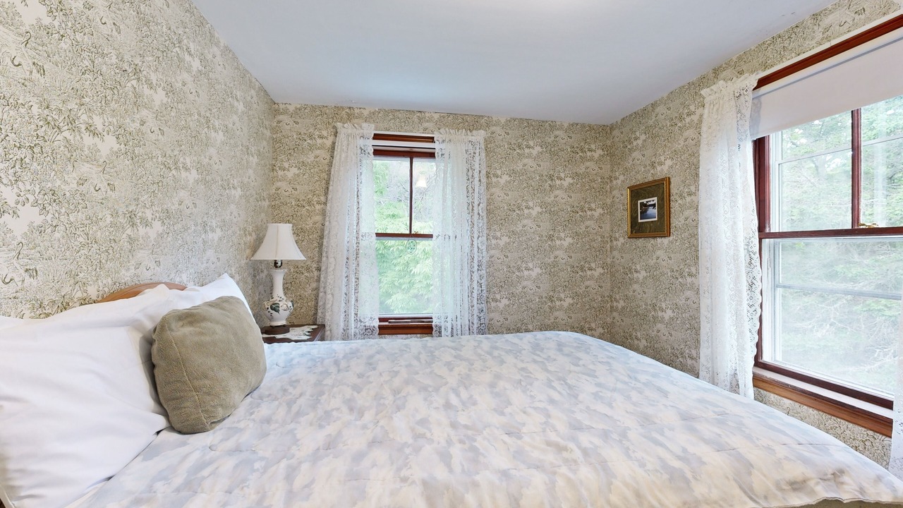 Photo of Bedroom in Bayville