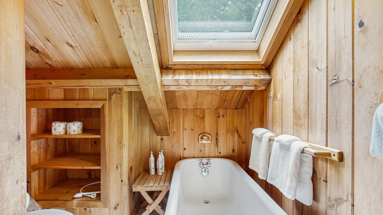 Photo of Bathroom in Beaver Cove