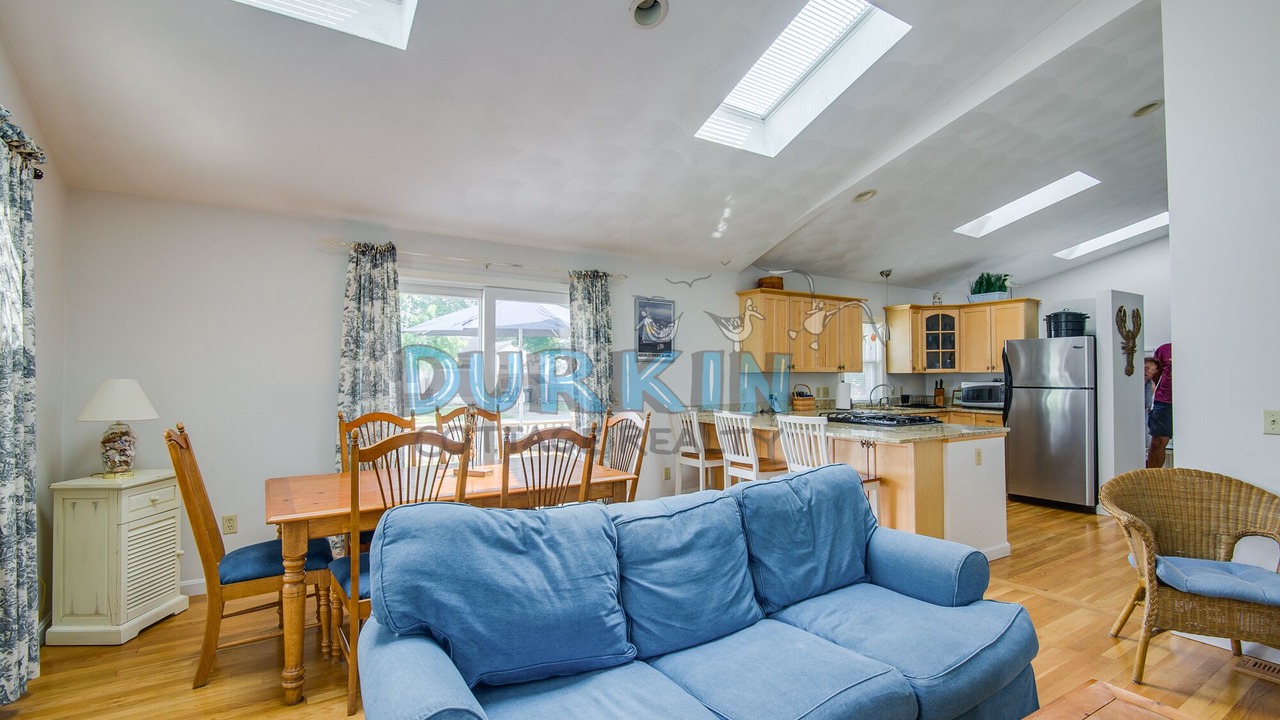 Photo of Livingroom in Narragansett