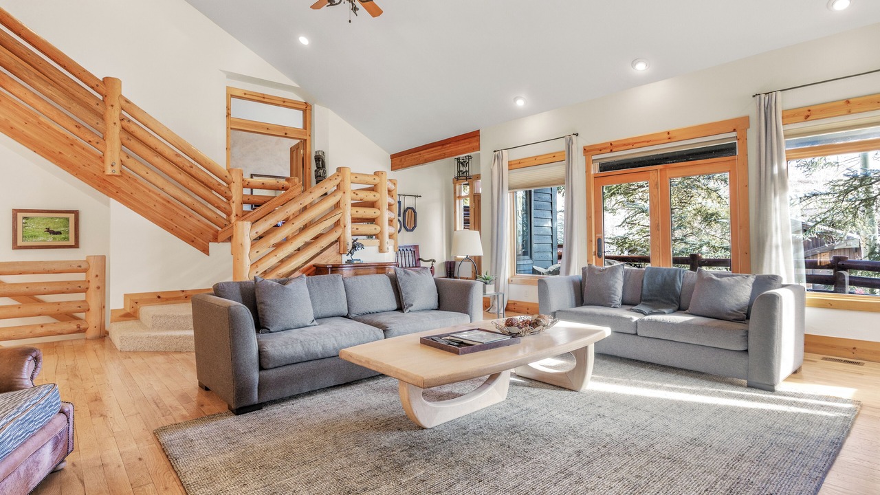 Photo of Livingroom in Deer Valley