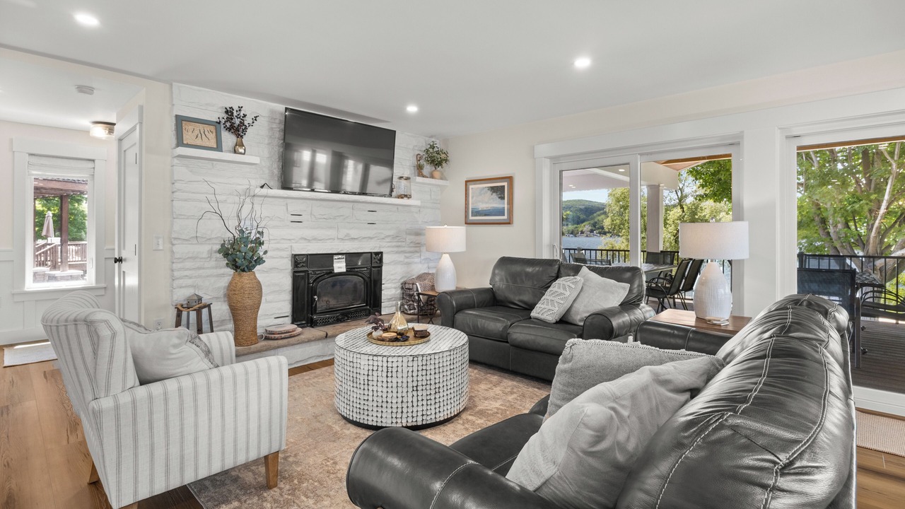 Photo of Livingroom in Hammondsport