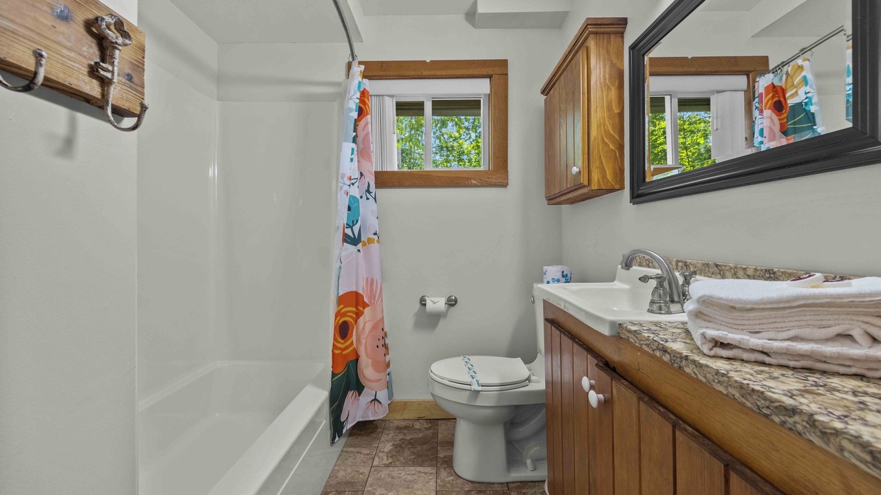 Photo of Bathroom in Valois