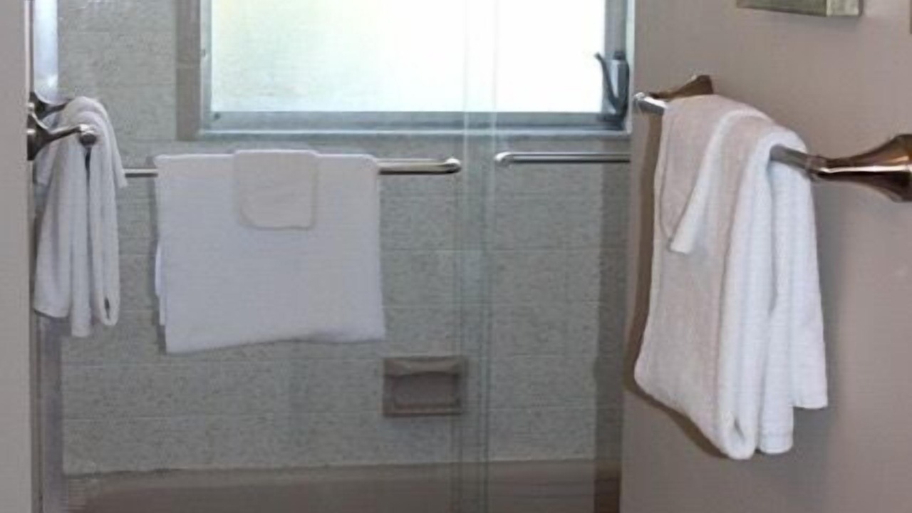 Photo of Bathroom in Naples Park