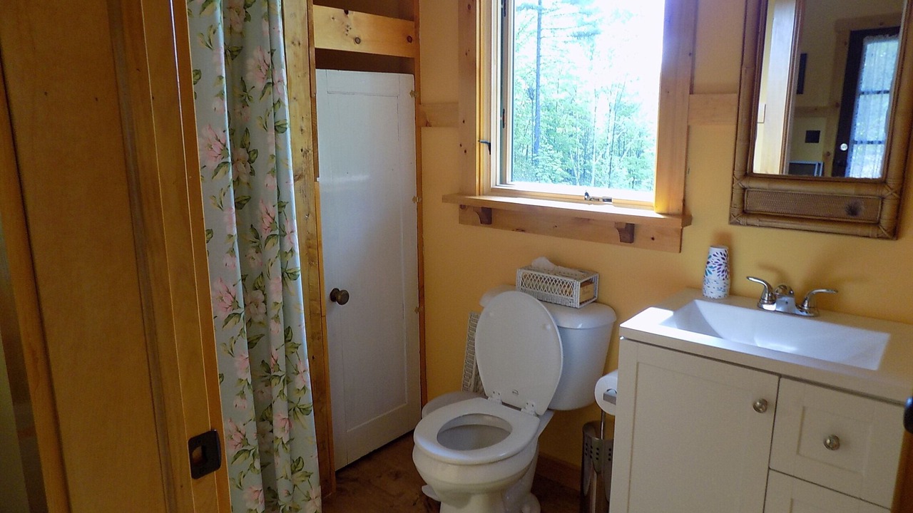 Photo of Bathroom in North River