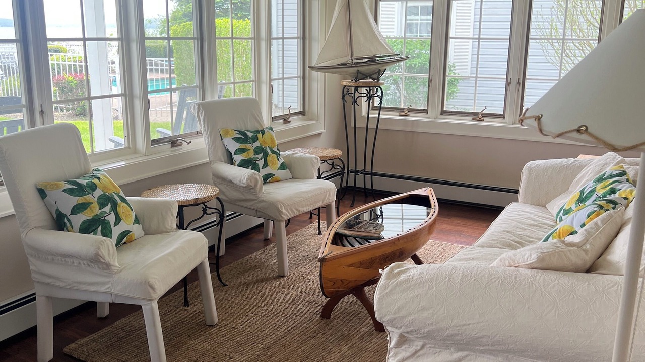 Photo of Livingroom in Ashville