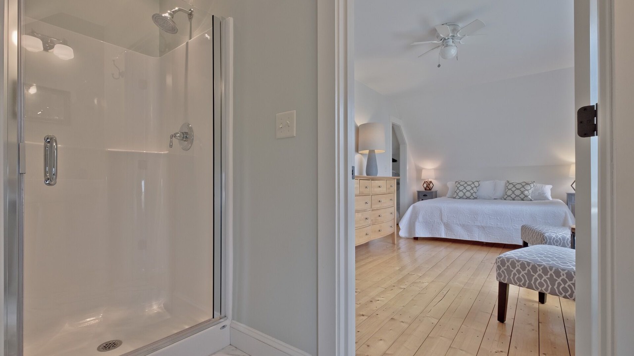 Photo of Bathroom in Pond Cove