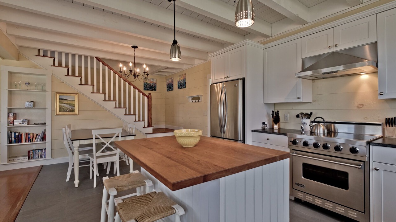 Photo of Bedroom in Pond Cove