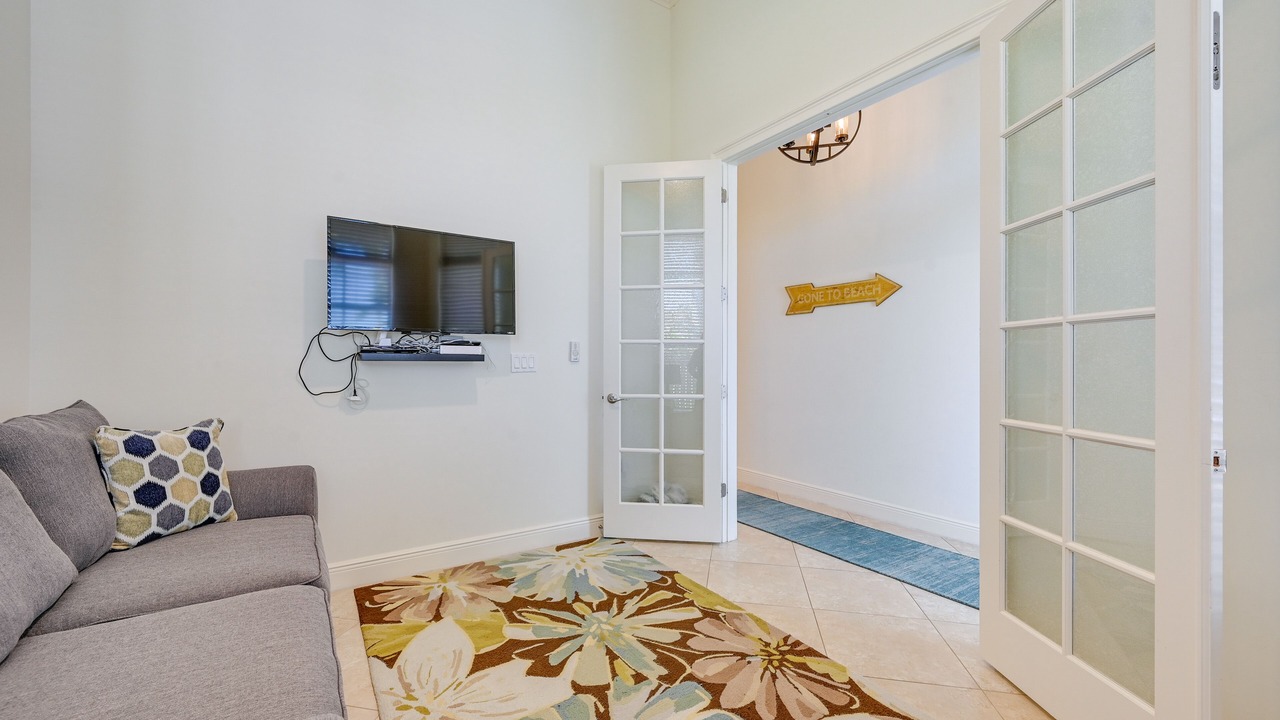 Photo of Livingroom in Naples Park