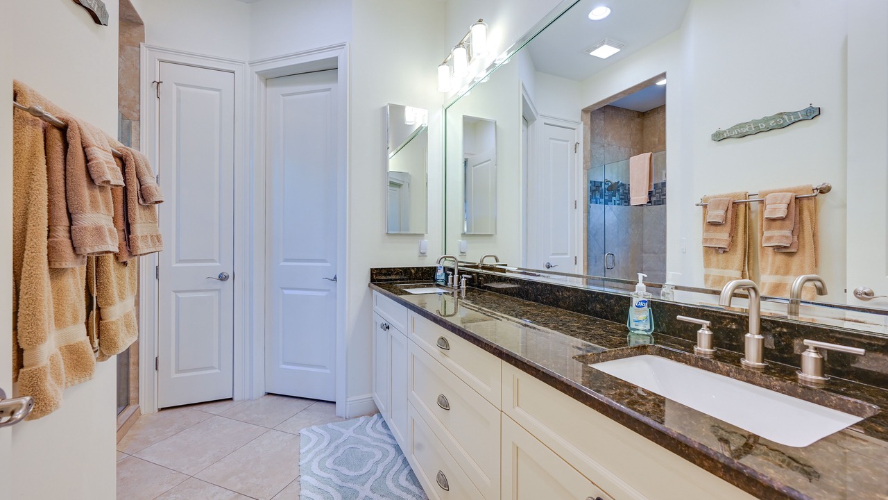 Photo of Bathroom in Naples Park