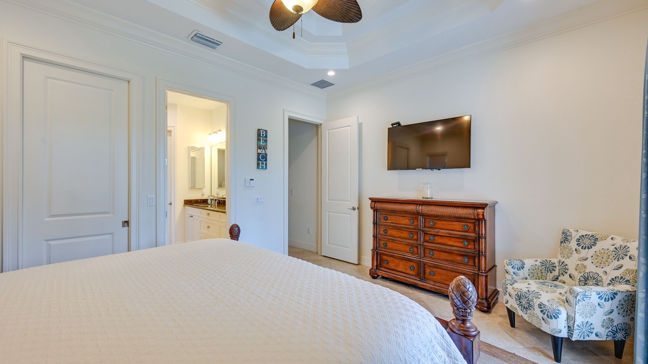 Photo of Bedroom in Naples Park