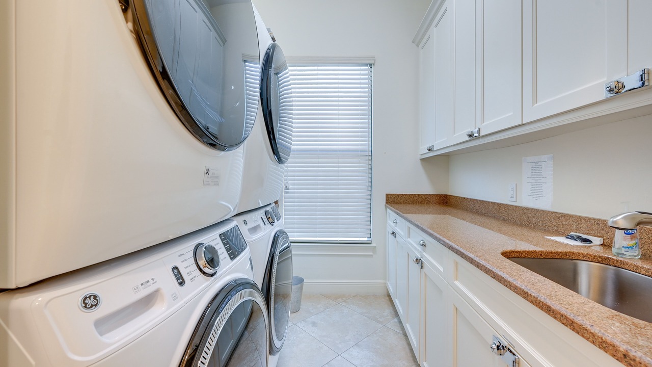 Photo of Bedroom in Naples Park