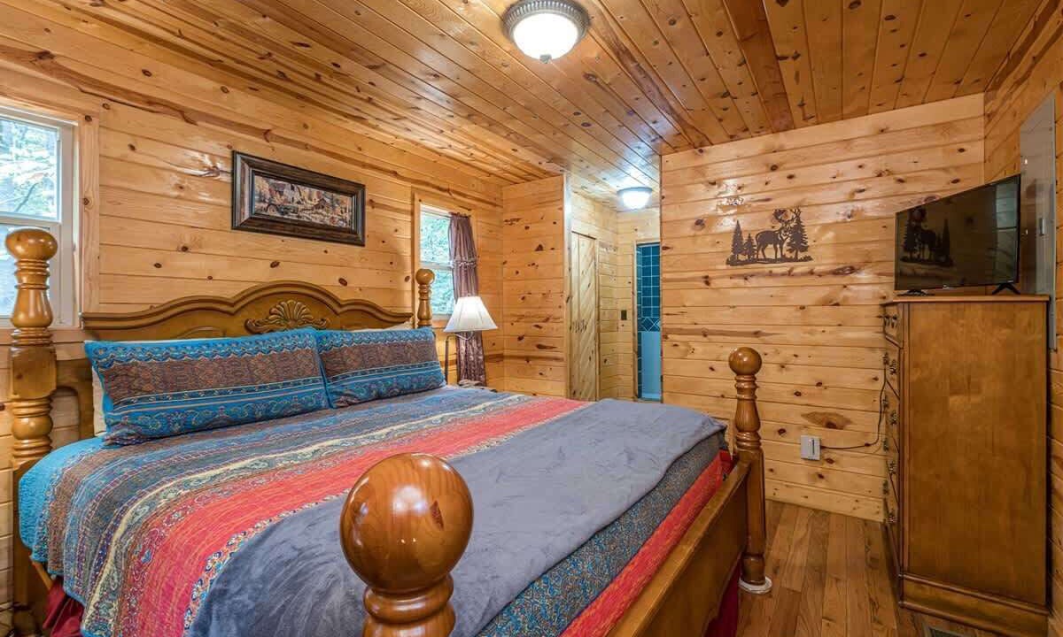 Photo of Bedroom in Helen