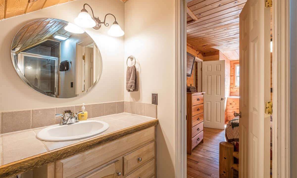 Photo of Bathroom in Helen