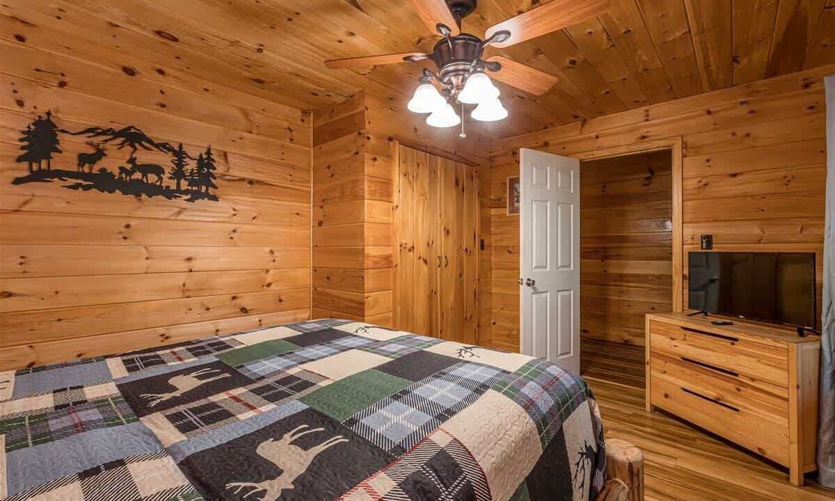 Photo of Bedroom in Helen