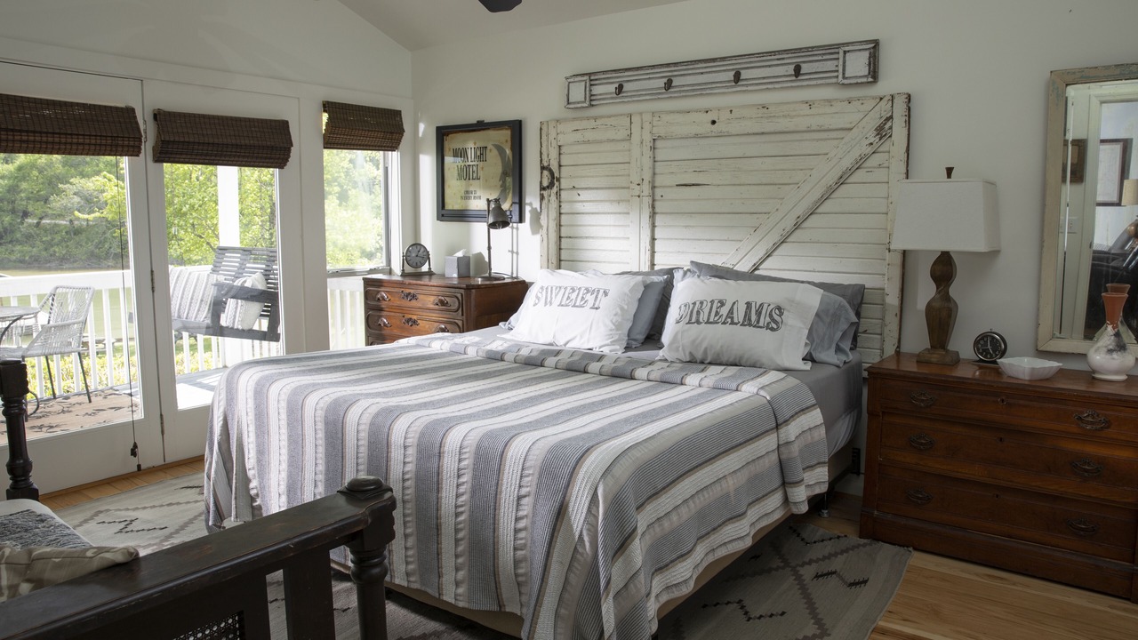 Photo of Bedroom in Hiawassee