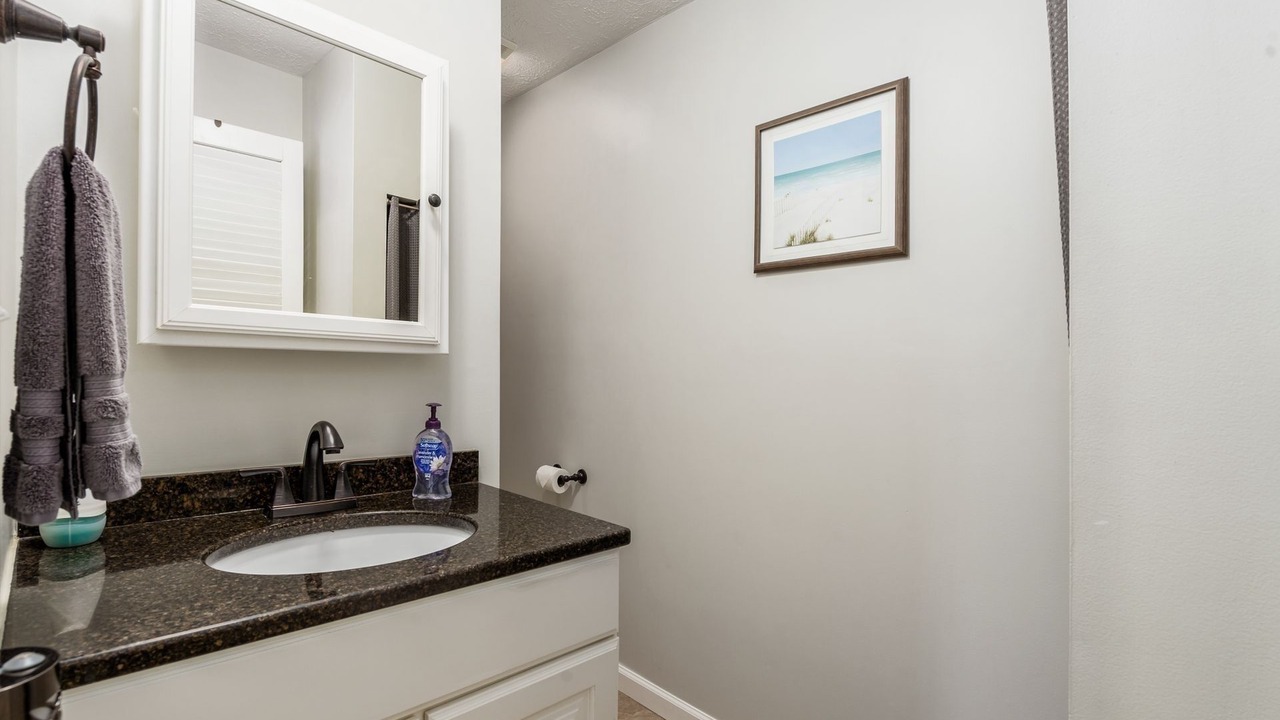 Photo of Bathroom in Old North Columbus