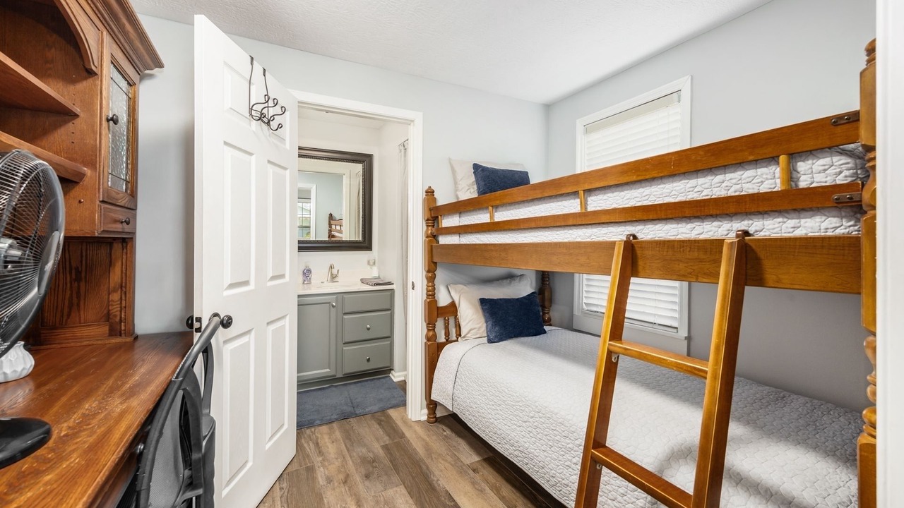 Photo of Bedroom in Old North Columbus