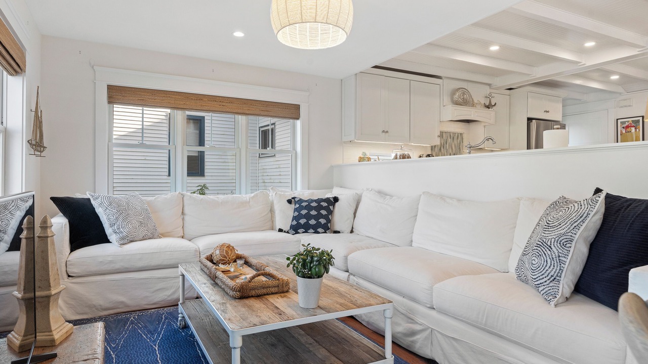 Photo of Livingroom in Loveitts Field