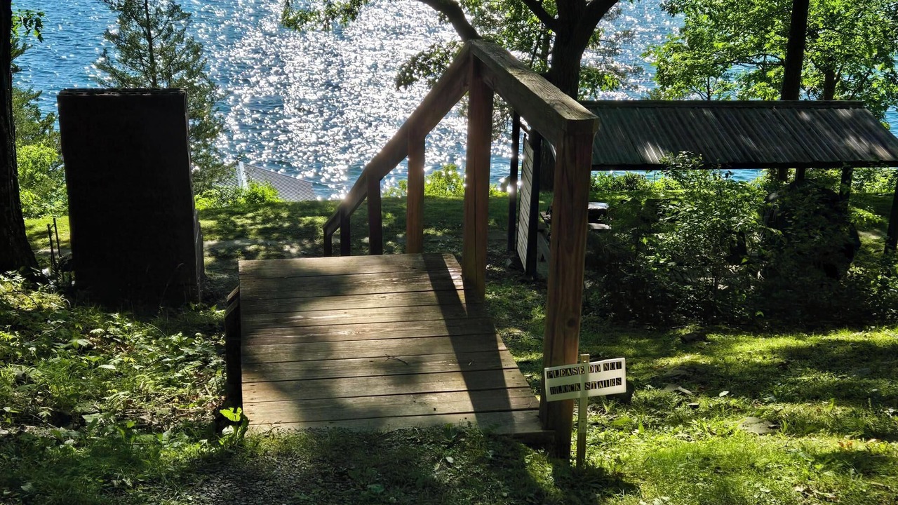 Photo of Outdoor in Burdett