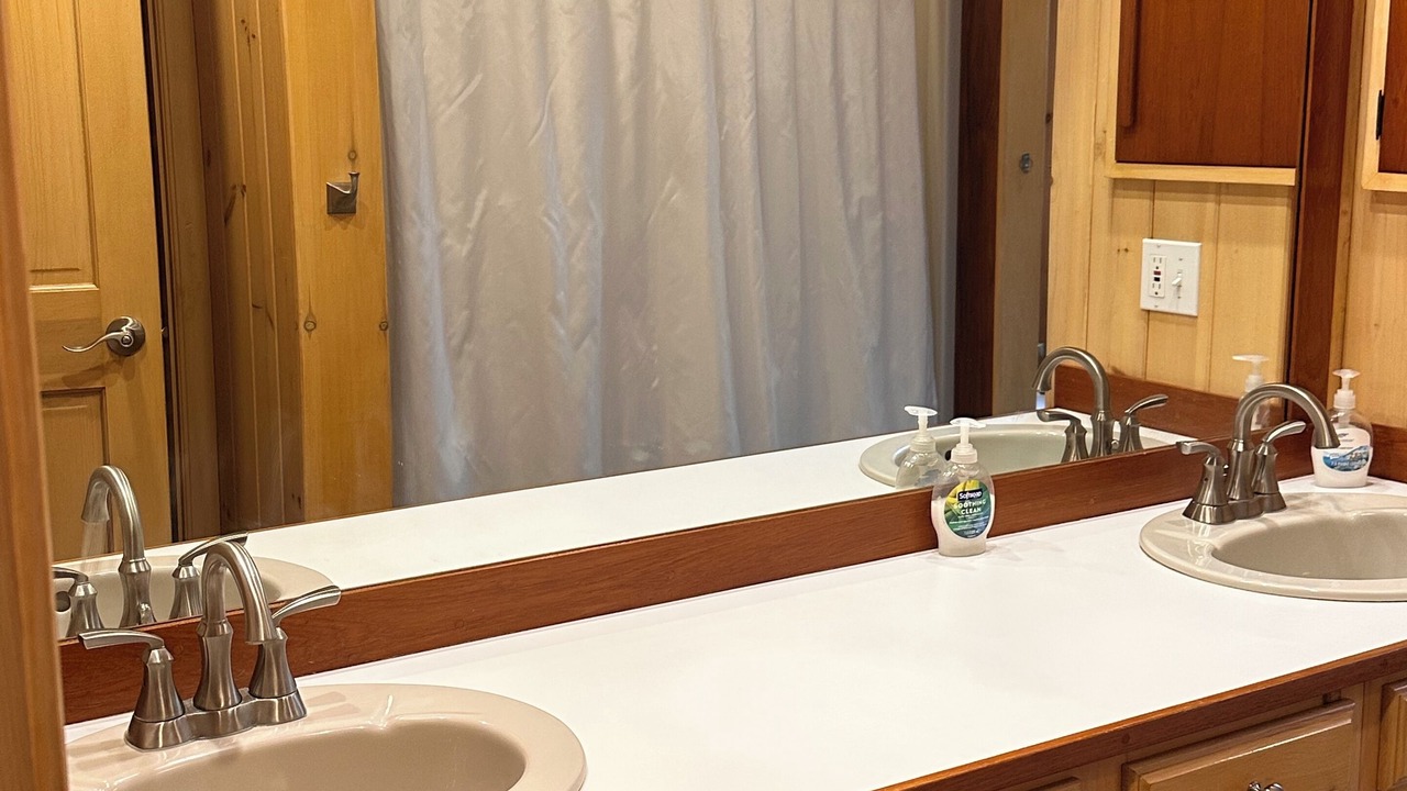 Photo of Bathroom in Seal Cove