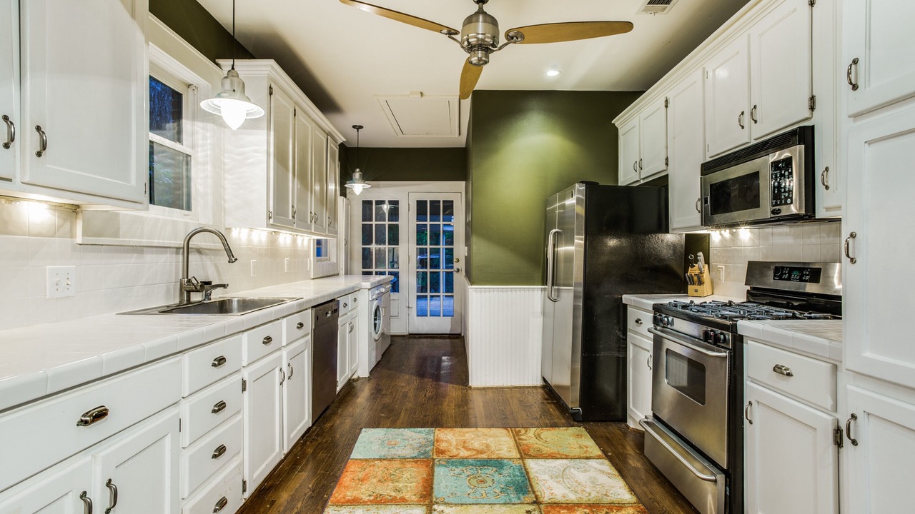 Photo of Kitchen in Lower Greenville